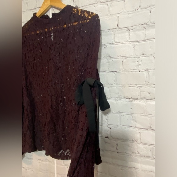 Loft Womens Size Medium Deep Plum Purple Sheer Lace Bell Sleeve Goth Blouse - Picture 5 of 10